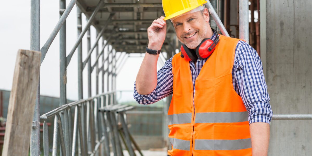 Portrait,Of,Confident,Bricklayer,At,Construction,Site