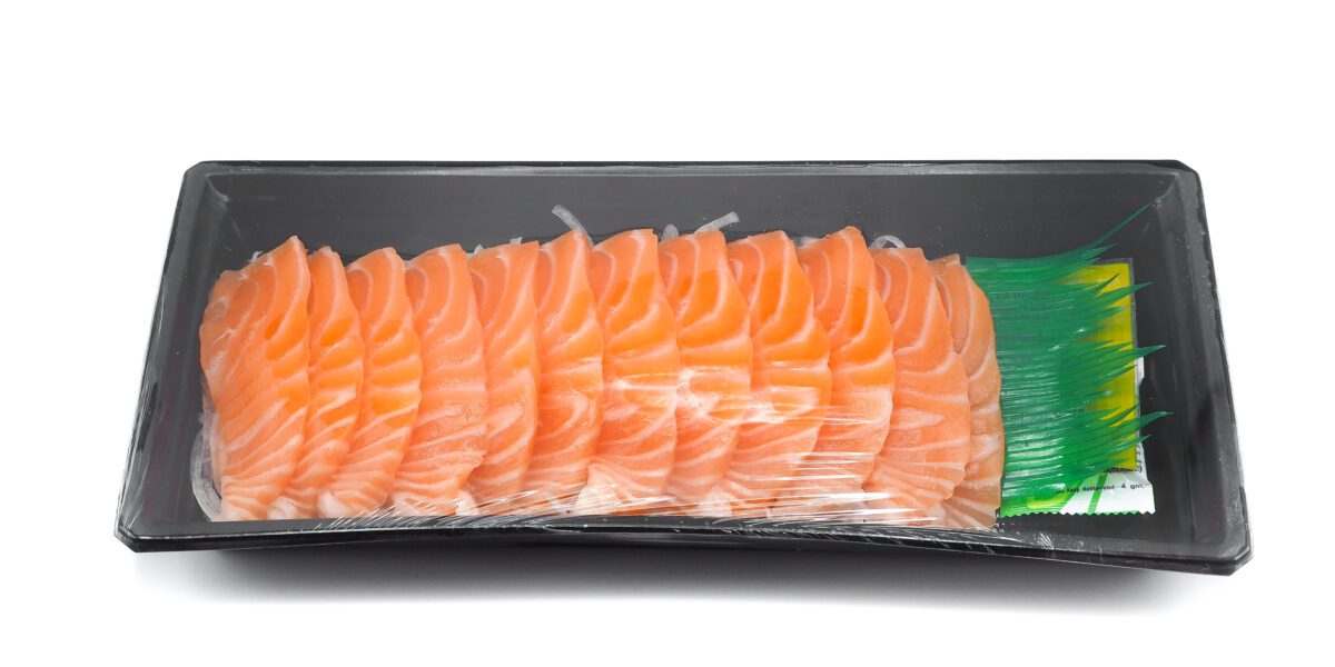 Fresh,Salmon,Slide,Packed,In,Package,For,Selling,In,Supermarket