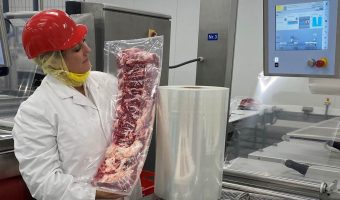 Hélen vd Sprong vleesproductie closup