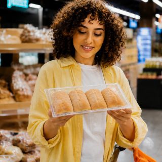 Supermarkt afbakbroodjes optilayer bovenfolie